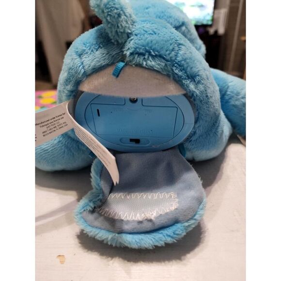 Blue's Clues & You! Peek-A-Blue Interactive 10" Plush Barks Plays Peek A Boo - Picture 8 of 8